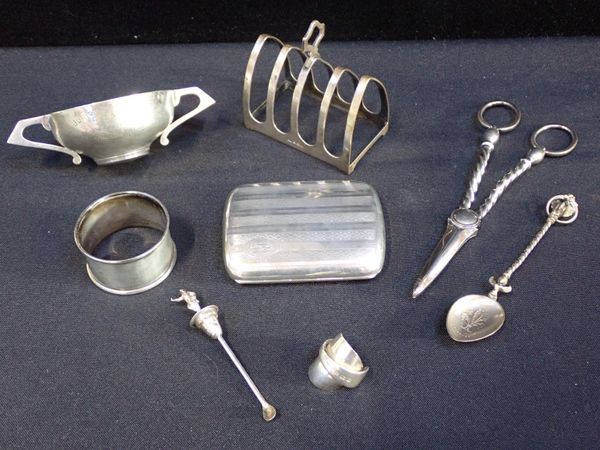 A QUANTITY OF SMALL SILVER