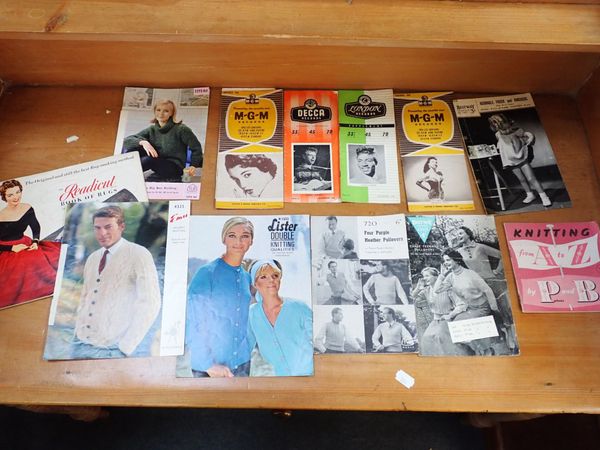 A COLLECTION OF VINTAGE EPHEMERA