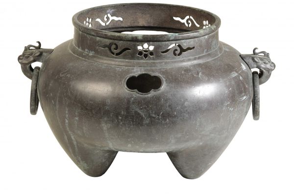 LARGE SILVER-WIRE INLAID BRONZE TRIPOD CENSER, QING DYNASTY