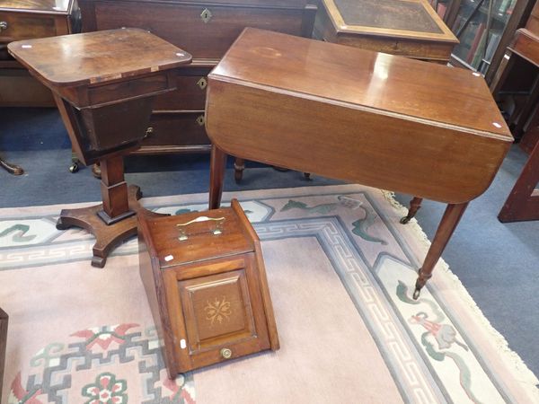 AN EARLY VICTORIAN ROSEWOOD WORKTABLE