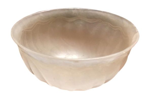 CARVED SMALL MUGHAL-STYLE WHITE JADE BOWL, ZHENGE YU YONG MARK, 18TH/19TH CENTURY