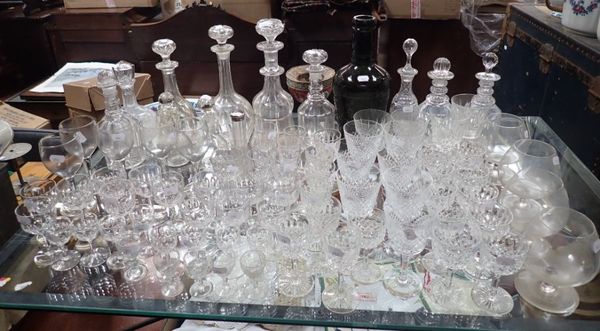 A COLLECTION OF DECANTER AND DRINKING GLASSES
