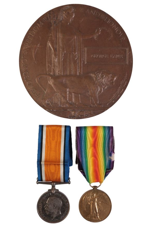 GREAT WAR PAIR AND MEMORIAL PLAQUE TO PTE EARLE LIVERPOOL REGIMENT