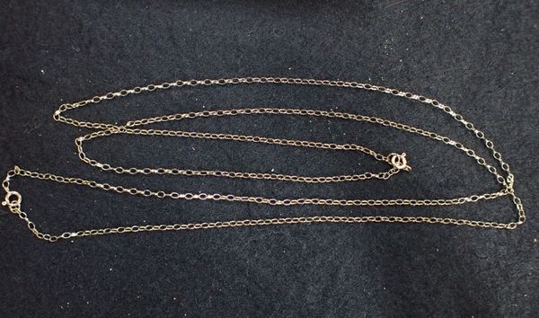 A FINE 9CT GOLD CHAIN