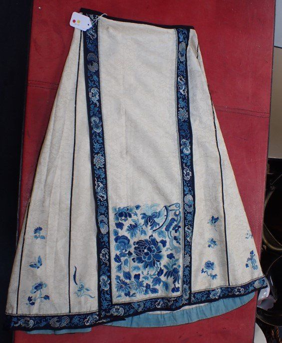 A CHINESE SILK EMBROIDERED SKIRT