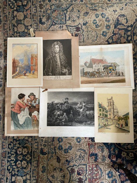 A LARGE QUANTITY OF ASSORTED UNFRAMED PICTURES AND PRINTS