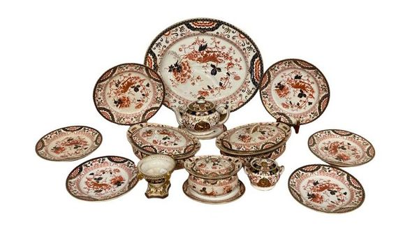 A ROYAL CROWN DERBY PART DINNER SERVICE