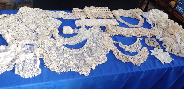 AN EDWARDIAN LACE DRESS BODICE, COLLARS