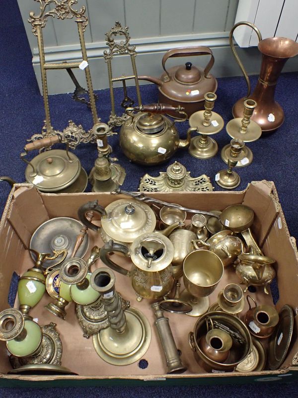 A COLLECTION OF DOMESTIC BRASS AND COPPER WARE