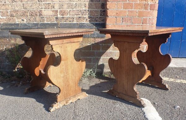 A PAIR OF ITALIAN CHESTNUT AND FRUITWOOD LAMP OR OCCASIONAL TABLES