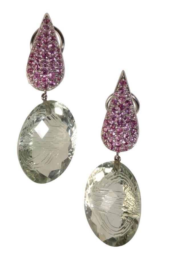 A PAIR OF PINK AND GREEN SAPPHIRE DROP EARRINGS