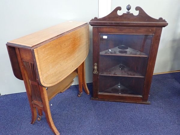 A SMALL MAHOGANY SUTHERLAND TYPE TABLE