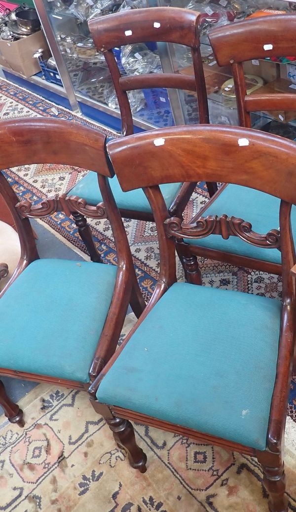 TWO MATCHED PAIRS OF DINING CHAIRS