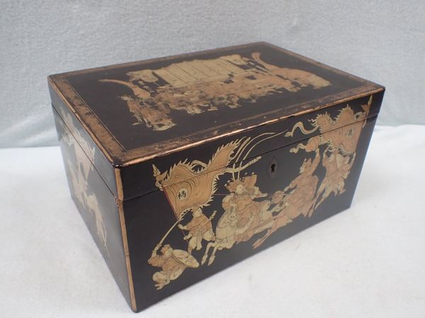 A CHINESE EXPORT LAQUERED BOX