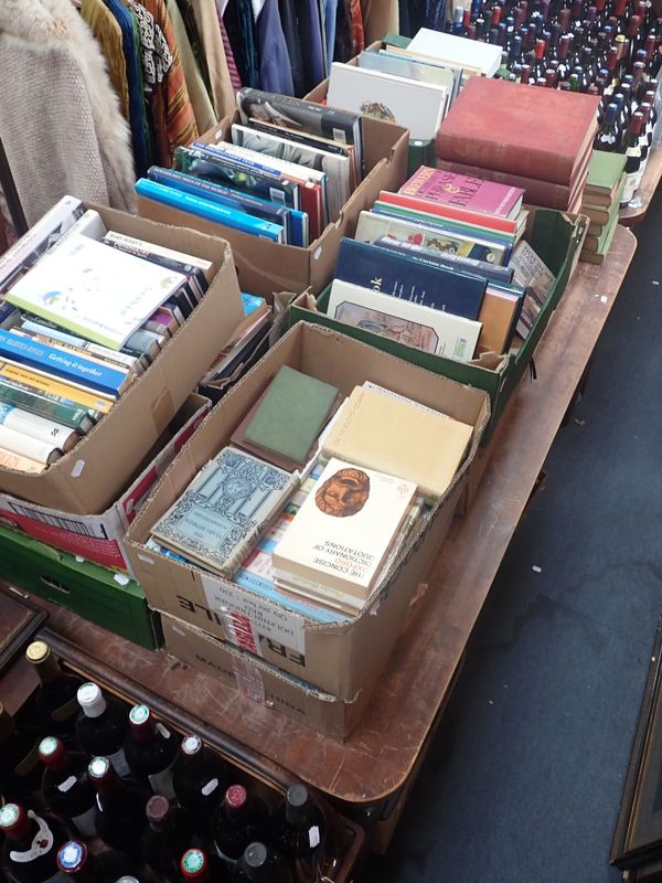 A LARGE QUANTITY OF MIXED BOOKS