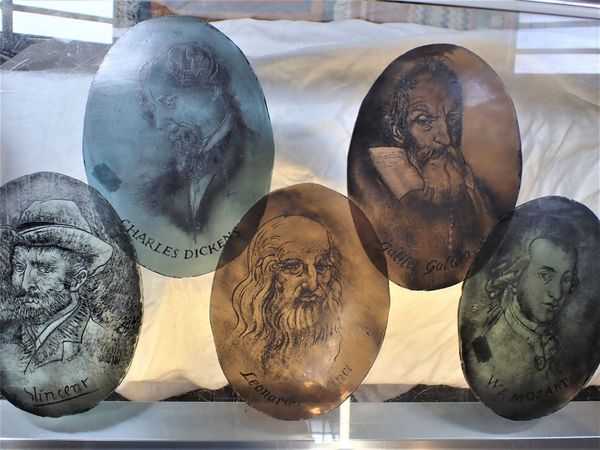 PAINTED GLASS OVAL PORTRAITS