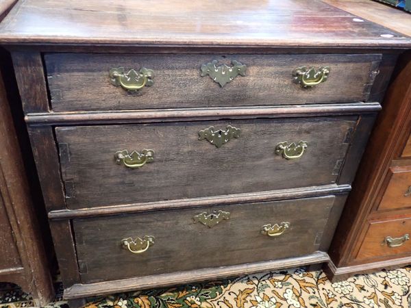 A 17TH CENTURY OAK CHEST OF  THREE DRAWERS