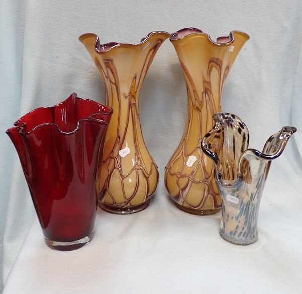 A PAIR OF ART GLASS VASES MARKED ZARRIN DARRIUS