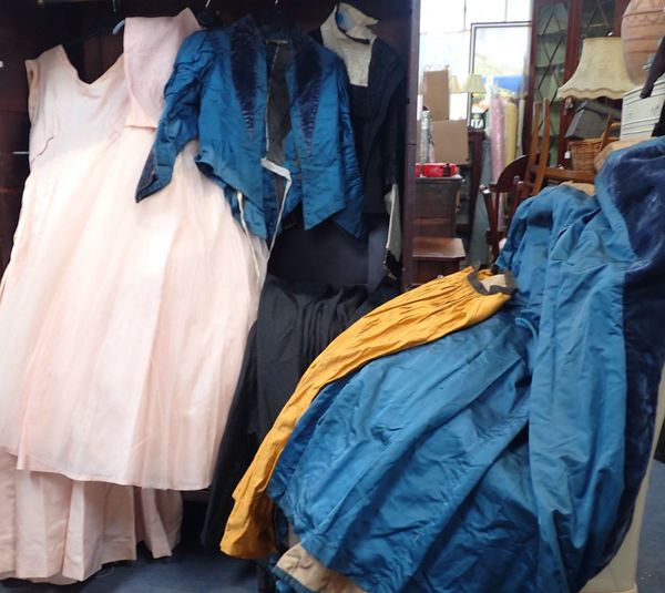 A COLLECTION OF VINTAGE AND PERIOD CLOTHING