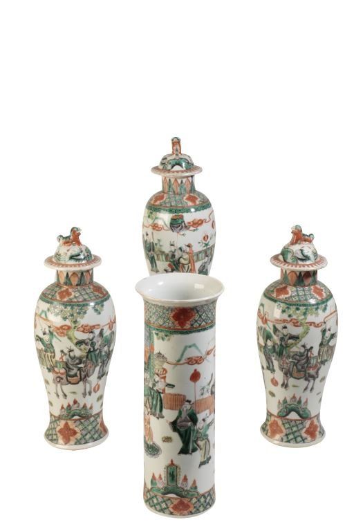 FAMILLE VERTE FOUR PIECE GARNITURE, LATE QING DYNASTY