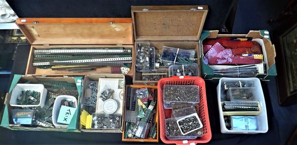 AN EXTENSIVE COLLECTION OF MECCANO COMPONENTS