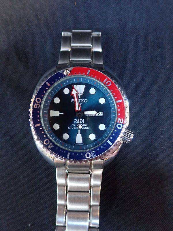 A SEIKO STYLE DIVERS WATCH