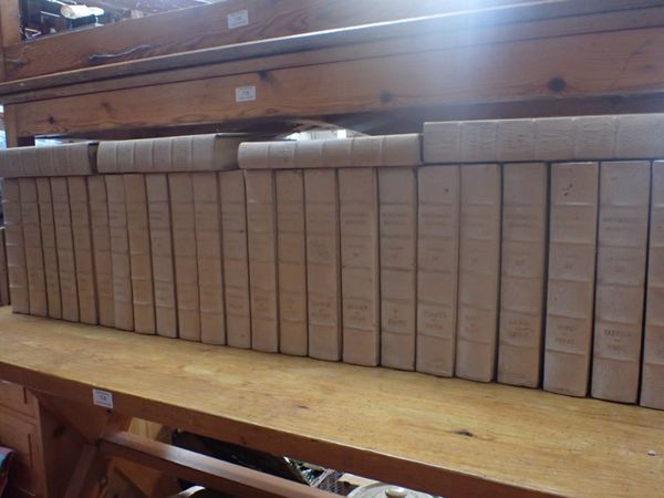 A QUANTITY OF 1950S ENCYCLOPEDIA BRITANNICA