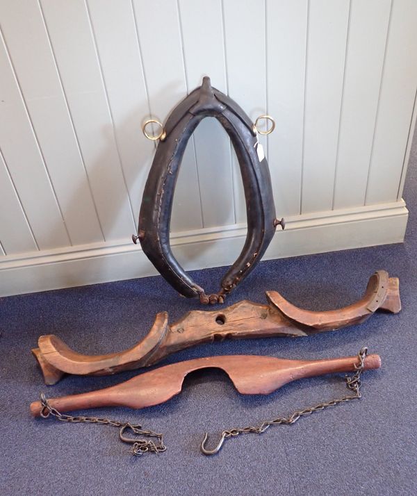 A 19TH CENTURY WOODEN YOKE, WITH CHAINS