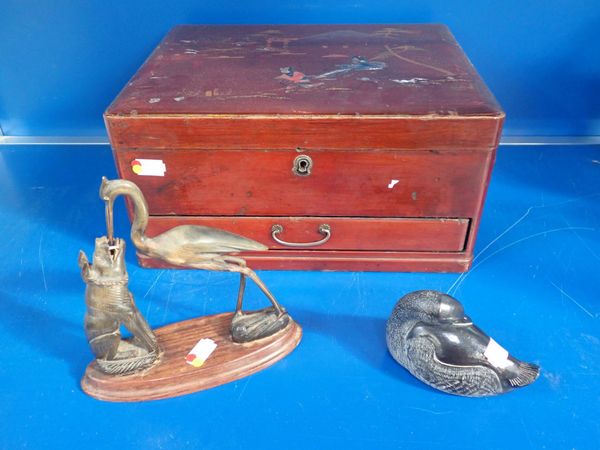 AN ASIAN JEWELLERY BOX AND A CARVED ASIAN STATUE OF DOG AND A CRANE