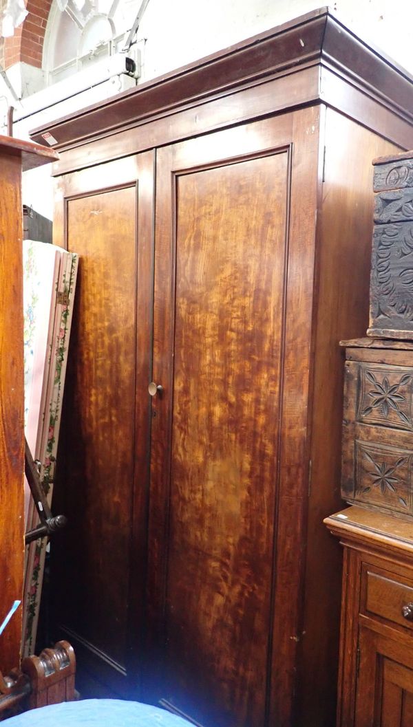 A VICTORIAN  FIGURED MAHOGANY WARDROBE