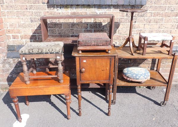 A 19th CENTURY MAHOGANY BEDSIDE CUPBOARD, ON TURNED LEGS