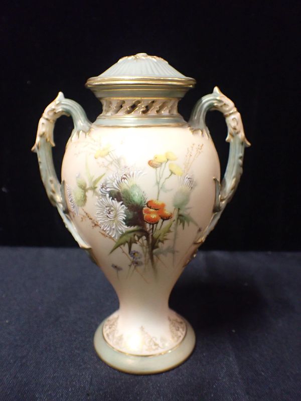 A ROYAL WORCESTER BLUSH IVORY POT POURRI VASE