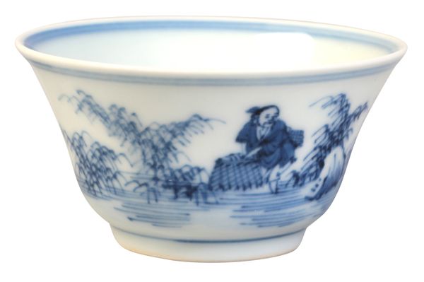 A CHINESE PORCELAIN BLUE AND WHITE TEABOWL