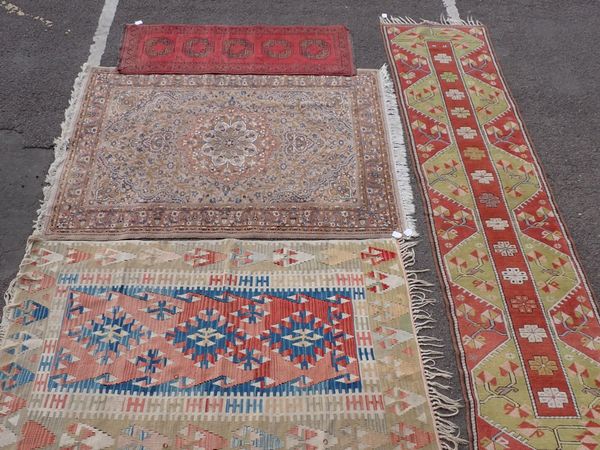 AN ANATOLIAN KELIM