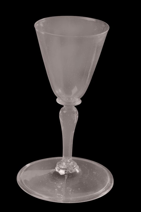 VENETIAN OR FAÇON DE VENISE WINE GLASS, 17TH CENTURY