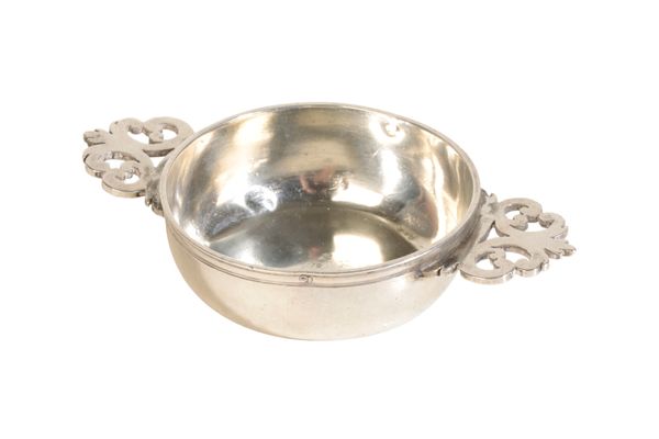 A DUTCH SILVER MINIATURE PORRINGER