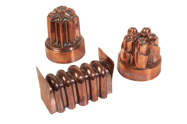 A VICTORIAN COPPER PÂTE MOULD,