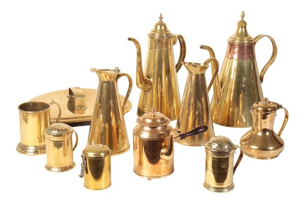 A SMALL COLLECTION OF DOMESTIC BRASSWARES,