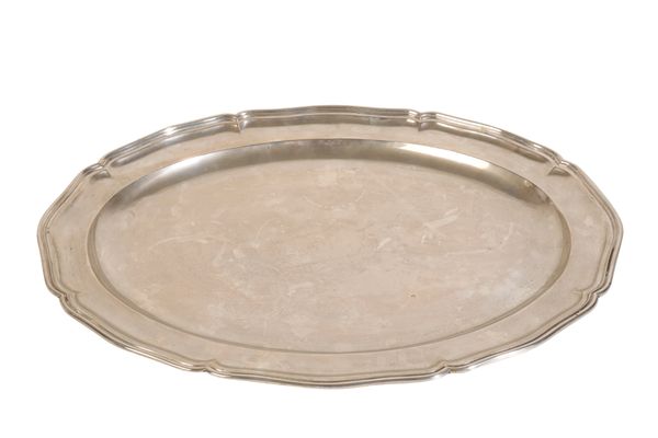 A CONTINENTAL SILVER COLOURED METAL OVAL SERVING PLATTER