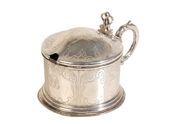 A VICTORIAN SILVER MUSTARD POT