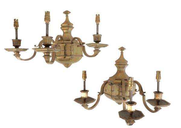 A PAIR OF BRASS TWIN LIGHT WALL APPLIQUES IN REGENCE STYLE,