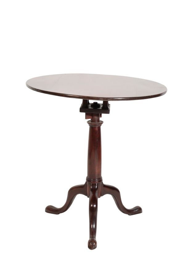 A GEORGE II MAHOGANY CIRCULAR OCCASIONAL TABLE,