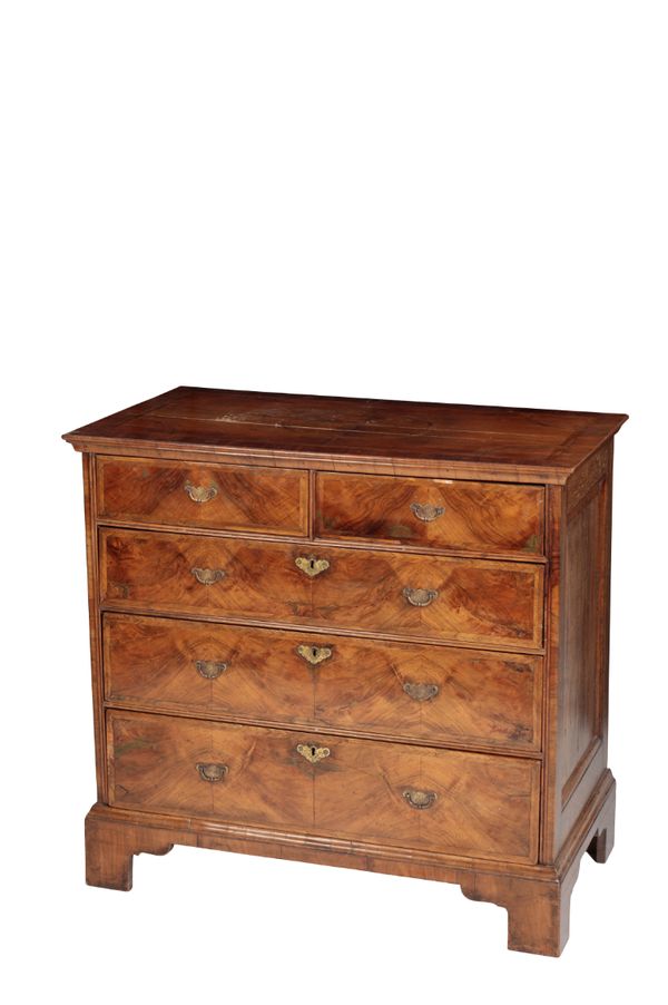 A GEORGE II WALNUT AND FEATHER BANDED CHEST OF DRAWERS,