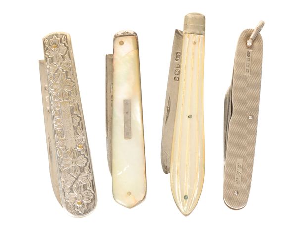 A SILVER AND MOTHER OF PEARL FOLDING POCKET KNIFE,