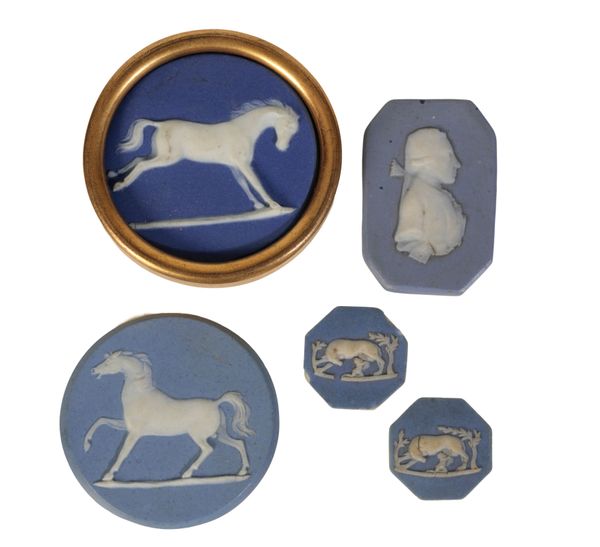FIVE MINIATURE BLUE JASPERWARE CAMEOS, 18TH/19TH CENTURY