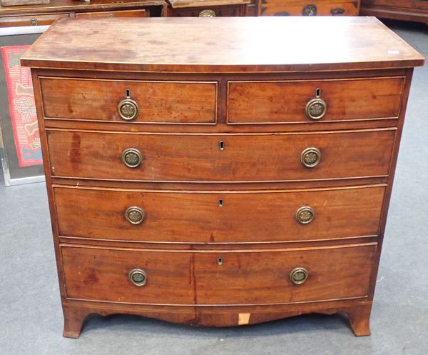 A GEORGE III MAHOGANY BOW-FRONTED CHEST OF DRAWERS