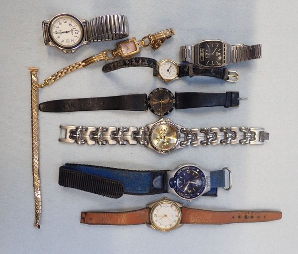 A COLLECTION OF WRISTWATCHES