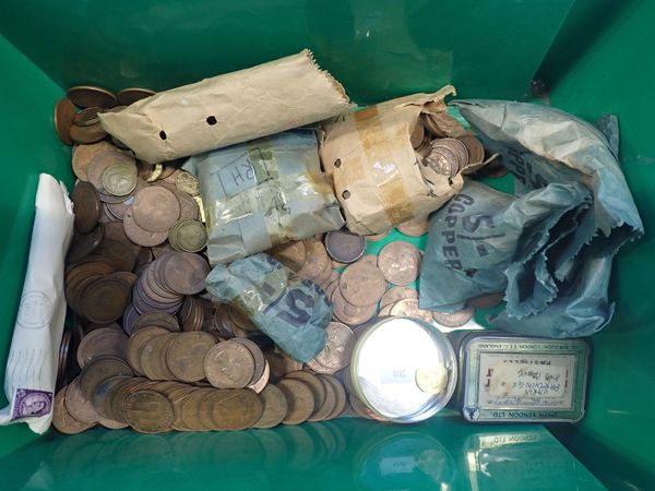 A LARGE QUANTITY OF COINS
