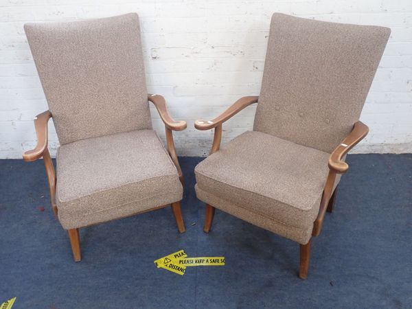 A PAIR OF PARKER KNOLL ARMCHAIRS