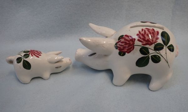 A PLICHTA POTTERY WEMYSS STYLE PIG MONEY BOX